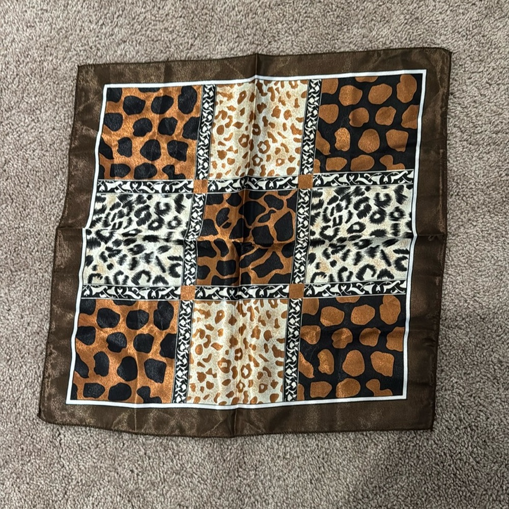 🔥5 for $10 Leopard Print Silk Scarf